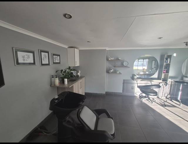 4 BEDROOM HOUSE TO LET IN VANDERBIJLPARK SW 5
